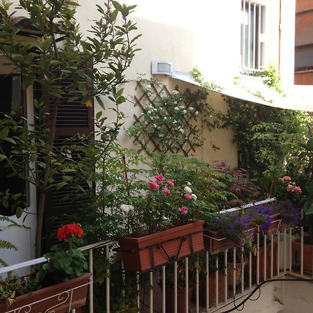 Relais Teatro Argentina Bed & Breakfast Roma Exterior foto