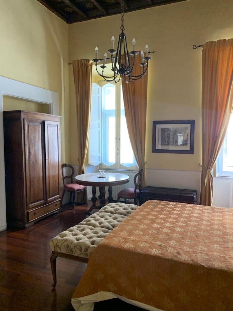 Relais Teatro Argentina Bed & Breakfast Roma Exterior foto